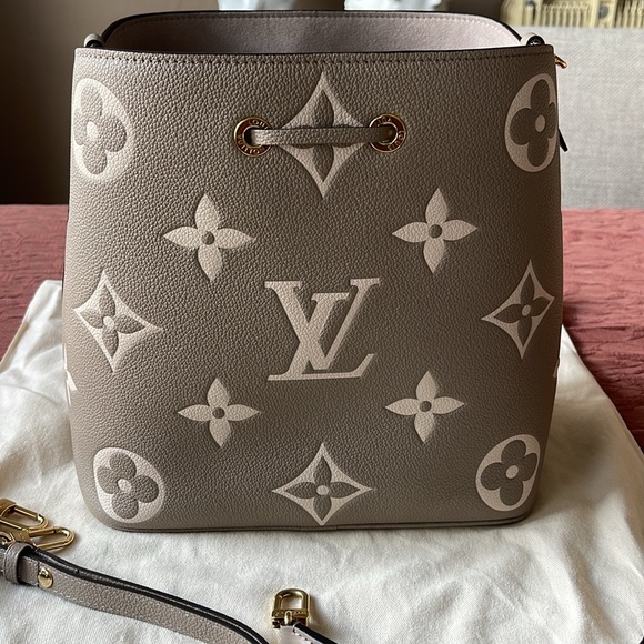 Louis Vuitton Neo noe Dove cream - Picture 9 of 17
